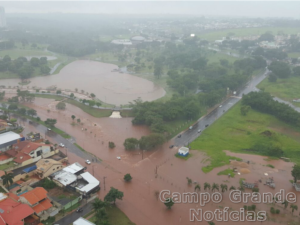 Região próxima ao Shopping Campo Grande ficou totalmente inundada pela chuva forte que caiu na tarde de sábado (05/12) – Foto: Divulgação