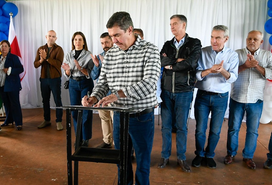 Governador Eduardo Riedel cumpre agenda em Mundo Novo